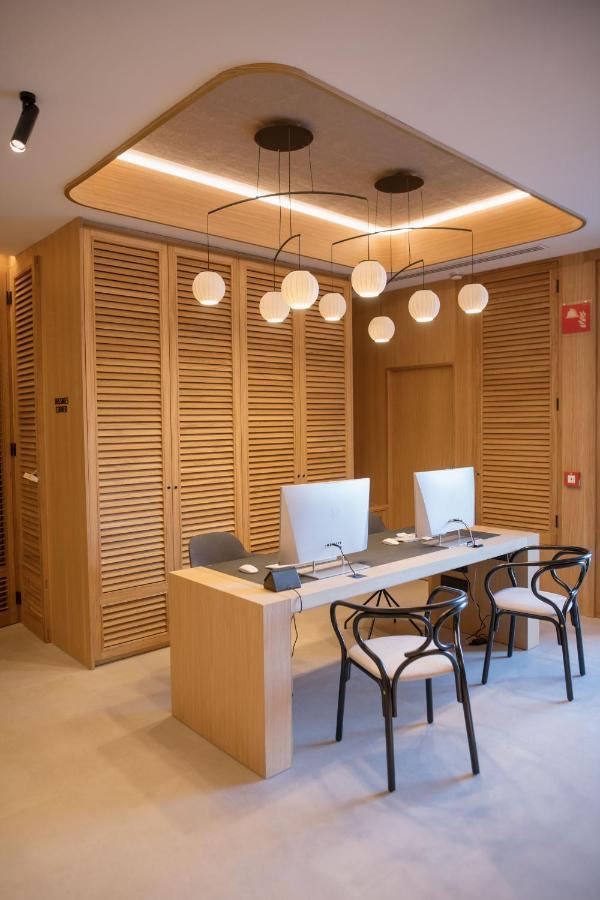 Myr Puerta Serranos Valence Extérieur photo