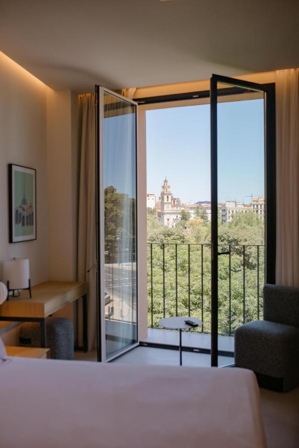 Myr Puerta Serranos Valence Extérieur photo