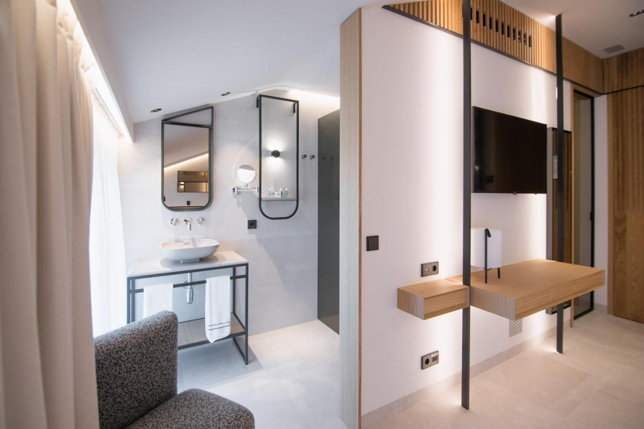 Myr Puerta Serranos Valence Extérieur photo