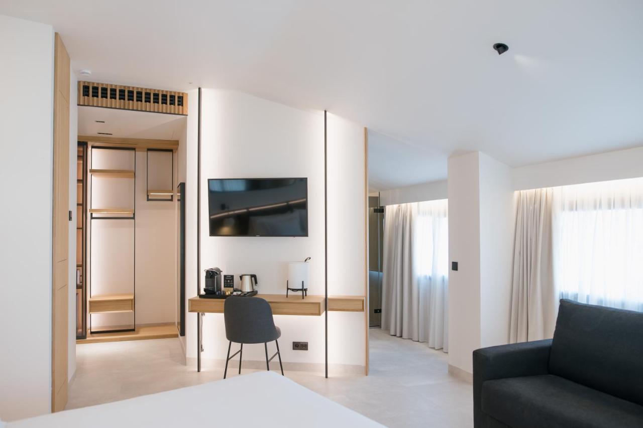 Myr Puerta Serranos Valence Extérieur photo