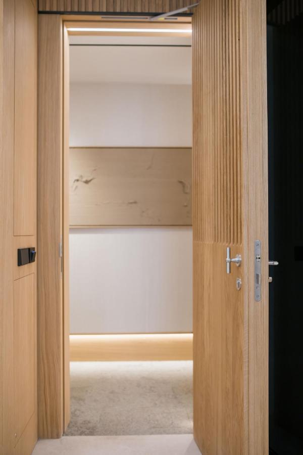 Myr Puerta Serranos Valence Extérieur photo