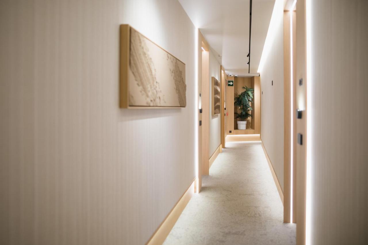 Myr Puerta Serranos Valence Extérieur photo